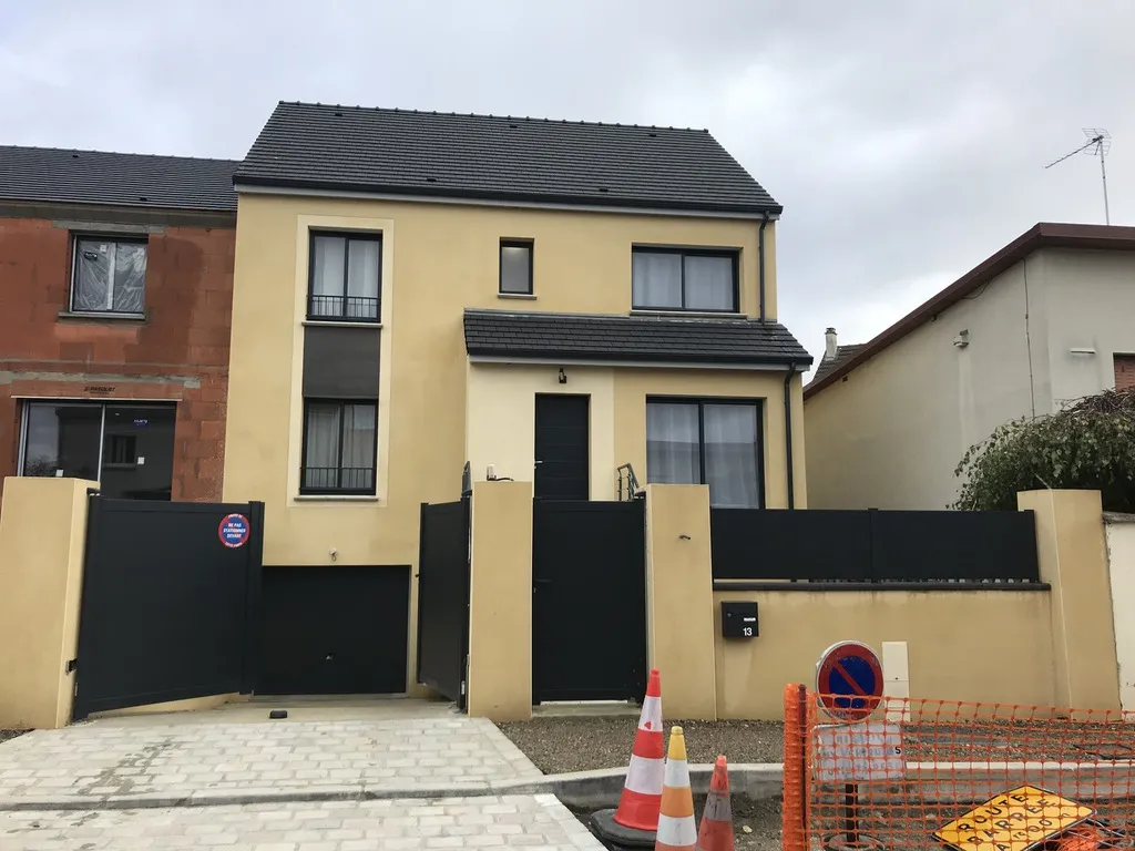 Maison bicolore — Essonne