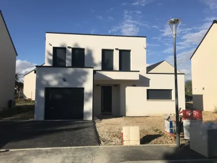 Maison moderne toit plat à Prunay-en-Yvelines