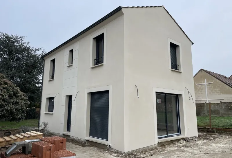 Maison neuve + terrain de 1 300 m² à Saint-Arnoult-en-Yvelines